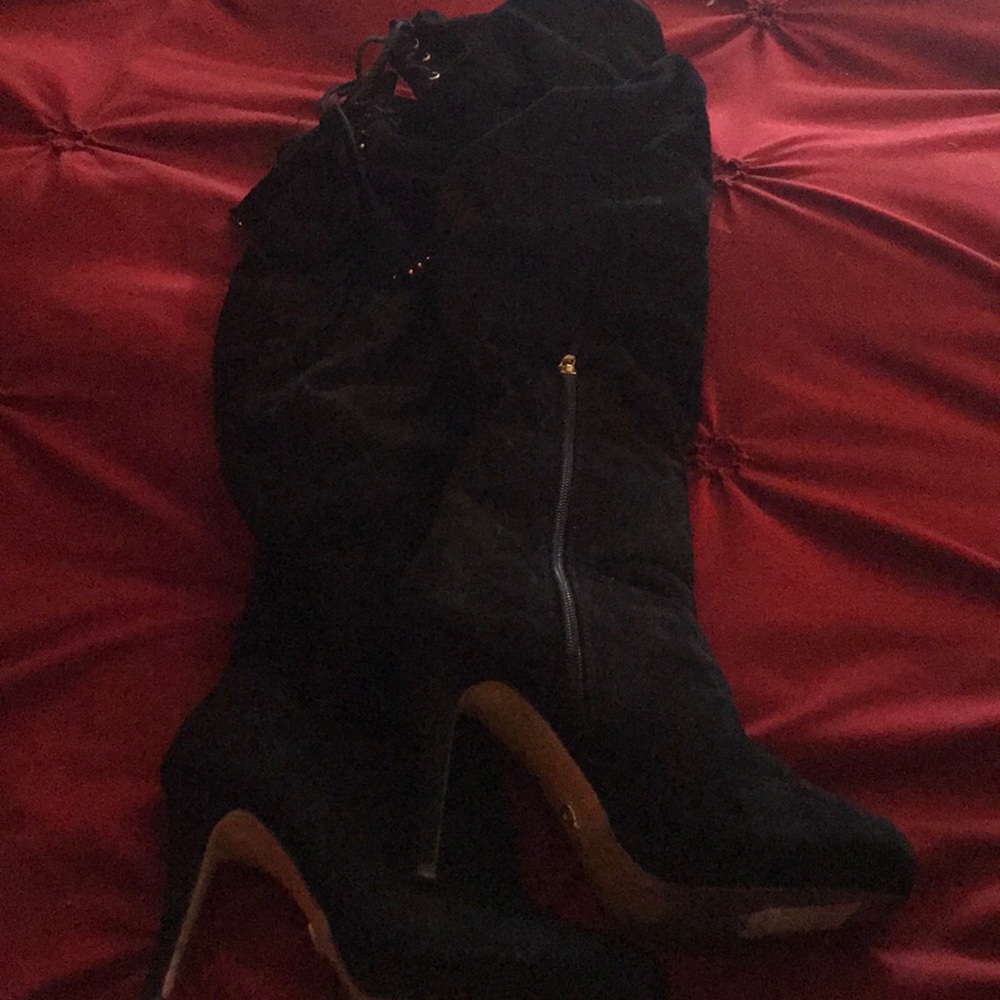 Stunning size 8 Thalia sodi knee-high black boots